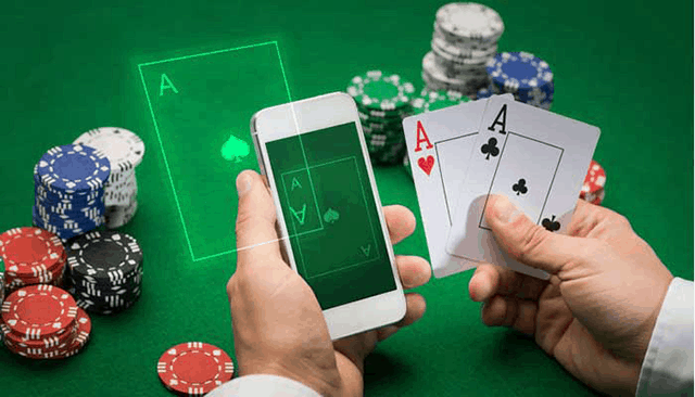 Người chia bài trực tiếp Blackjack thật như chơi tại sòng bạc