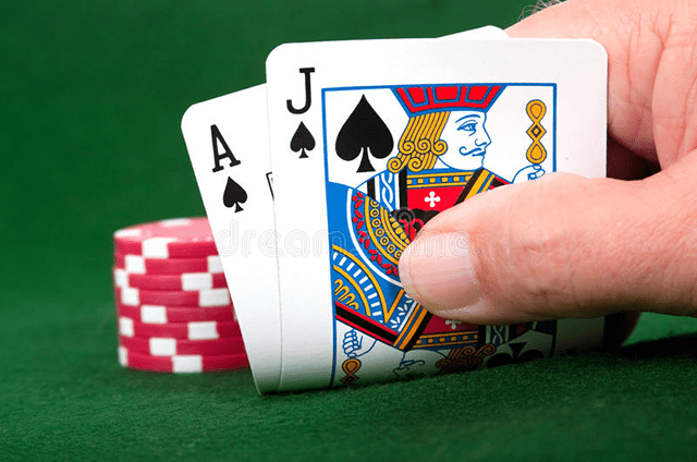 Cược tối đa trong những ván Blackjack có người chia bài trực tiếp