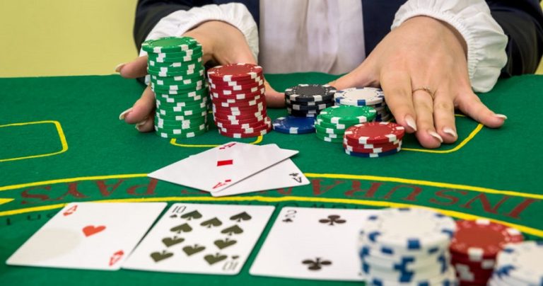 Làm chủ trò chơi Blackjack dễ dàng khi bạn áp dụng bí quyết cá cược sau