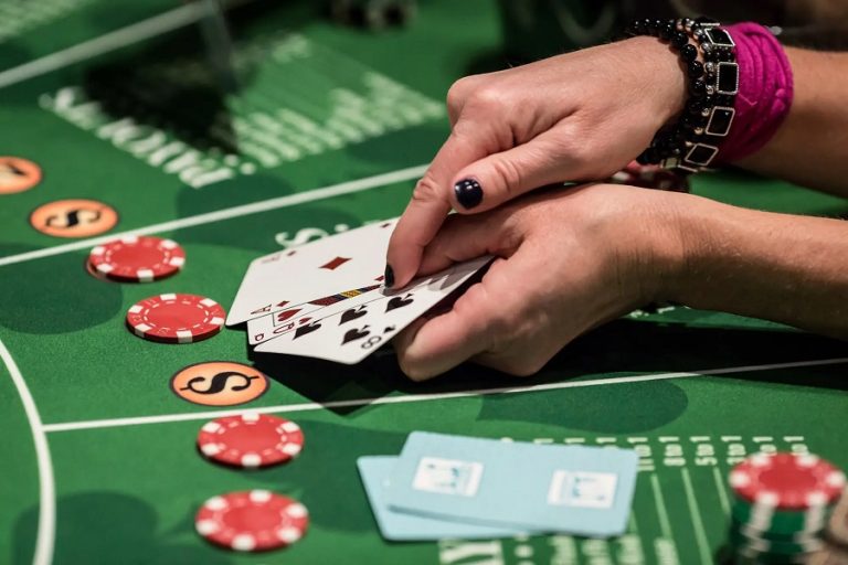 Những cách đặt cược hiệu quả giúp cho bạn chơi Baccarat rất dễ thắng tiền