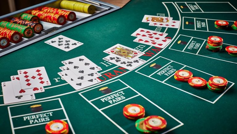 Học cách để chơi Blackjack hay nhất và đánh bại được nhà cái